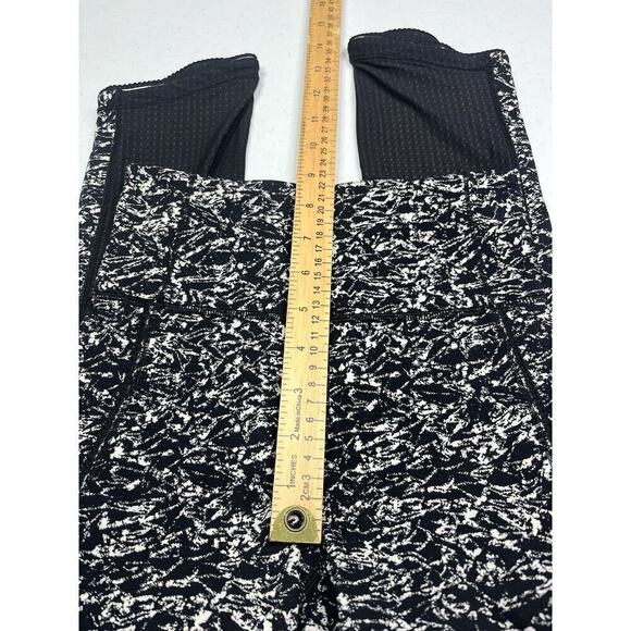 Lululemon Black/white Capri Leggings Work Out Athletic Womens Size 2 - Picture 4 of 7